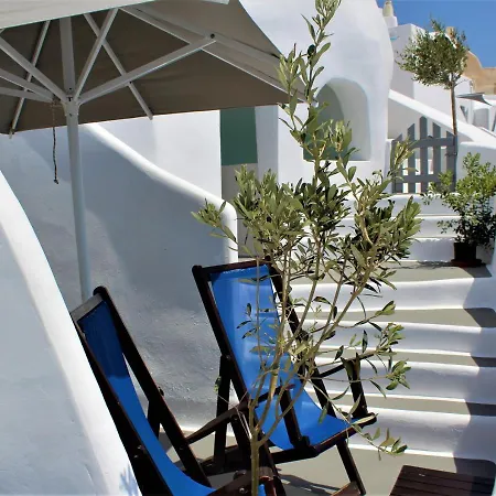 Apartamento Lioyerma Cave With Private Outdoor Hot Tub Oia