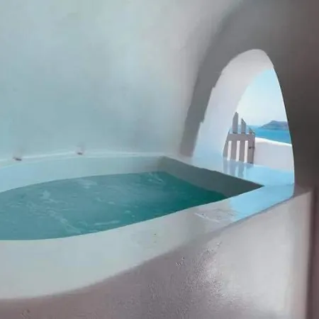 Lägenhet Lioyerma Cave With Private Outdoor Hot Tub