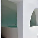 Lioyerma Cave With Private Outdoor Hot Tub Apartament