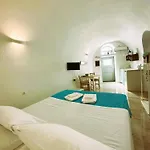 Apartament Lioyerma Cave With Private Outdoor Hot Tub *