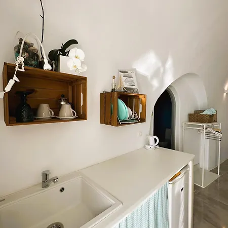 Lioyerma Cave With Private Outdoor Hot Tub Apartament