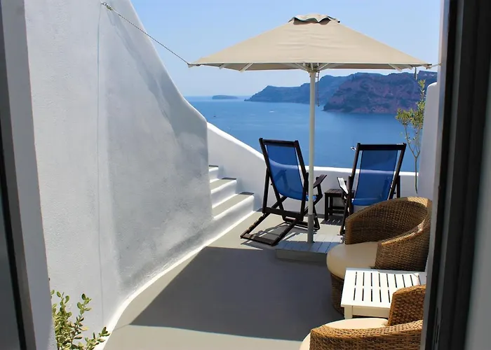 Lioyerma Cave With Private Outdoor Hot Tub Oia (Santorini)