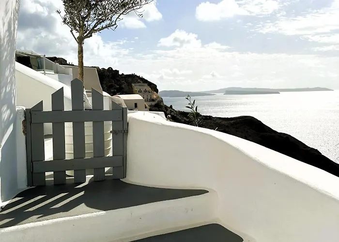 Lioyerma Cave With Private Outdoor Hot Tub *